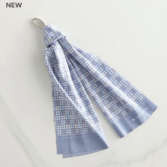 Norwex Signature Flora Blue Optic Scarf NWT - Picture 2 of 11